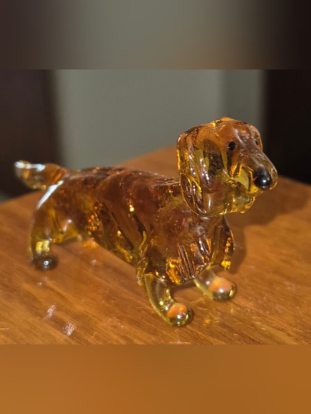 Amber Glass Dachshund Figurine - Decorative Pet Collectible
